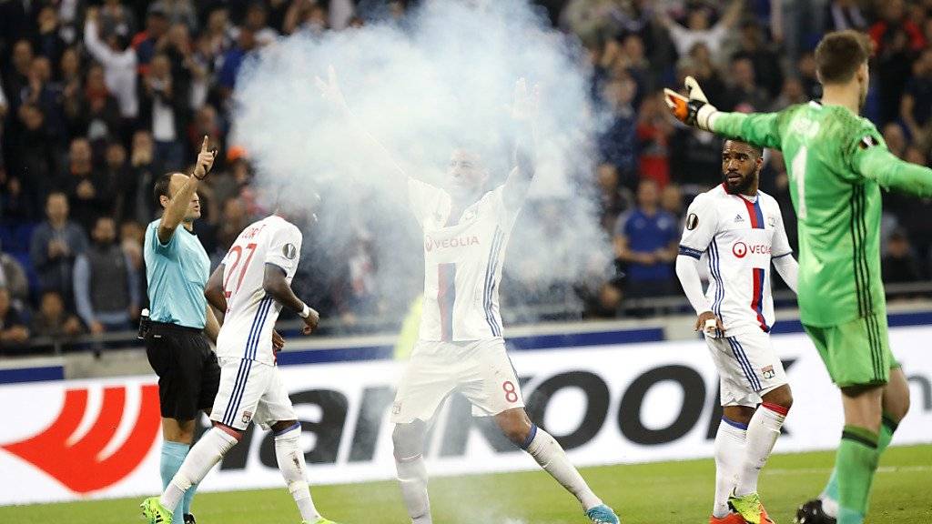 Nach Ausschreitungen in der Partie am Donnerstag zwischen Lyon und Besiktas wurde Olympique auch in Bastia Opfer von Fan-Tumulten