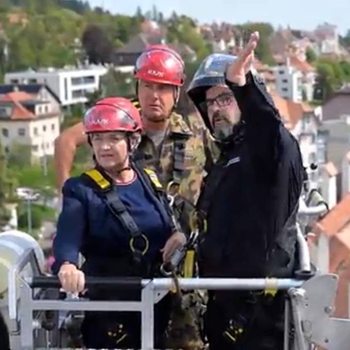 Viola Amherd über den Dächern von La Chaux-de-Fonds