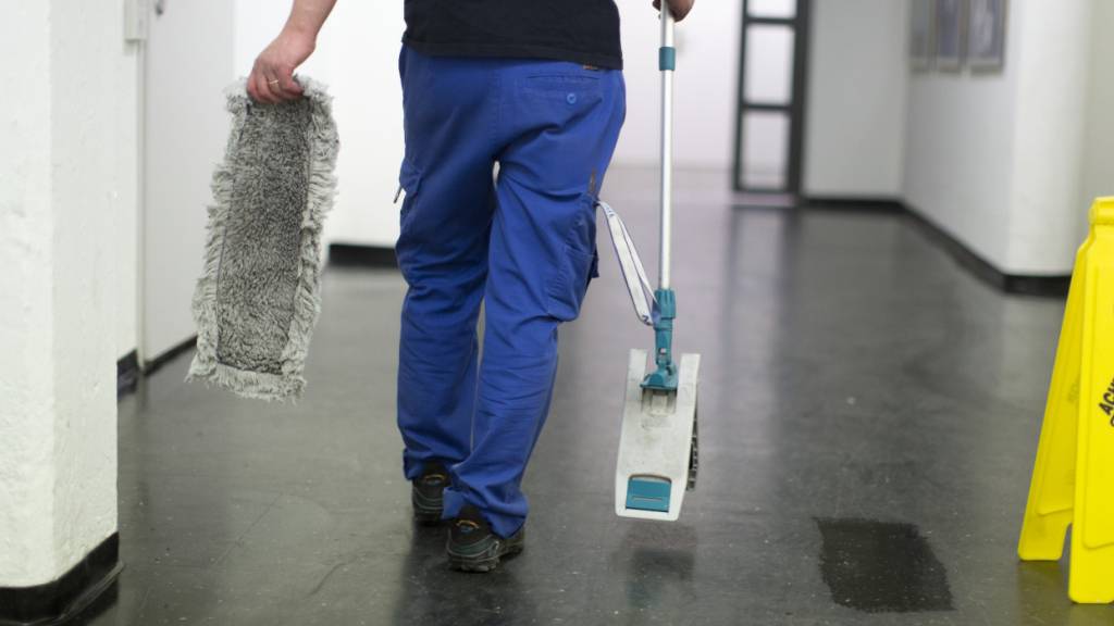 Besonders Personen, die in Branchen mit tiefen Löhnen beschäftigt sind, sollen vom Stadtluzerner Mindestlohn profitieren. (Archivaufnahme)