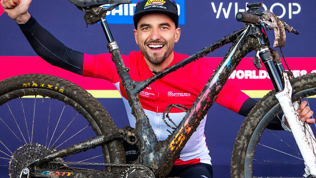 Nino Schurter hat 2023 zum neunten Mal den Gesamtweltcup gewonnen - ist die Olympiasaison 2024 das Schlussbouquet des bald 38-jährigen Rekordmanns?