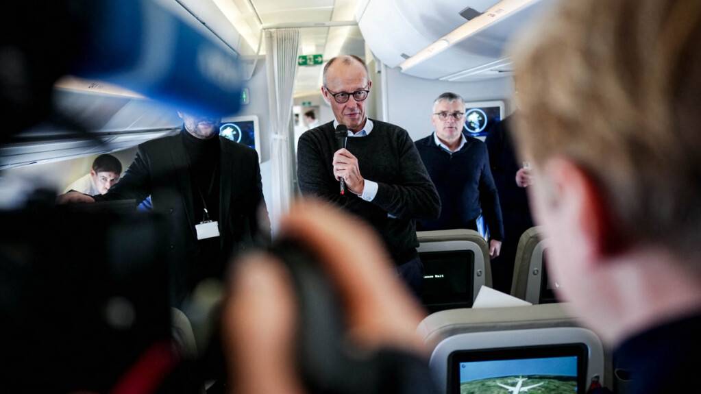 Zum Auftakt seiner Asien-Reise besucht der deutsche Bundeskanzler Friedrich Merz Singapur.