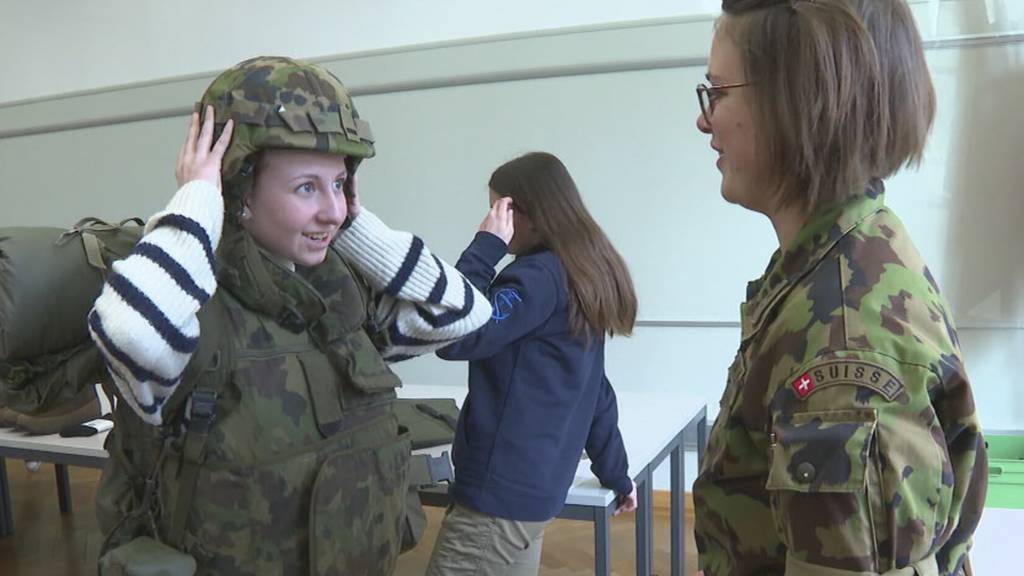 Frauen erhalten in Bern exklusiven Einblick in die Armee