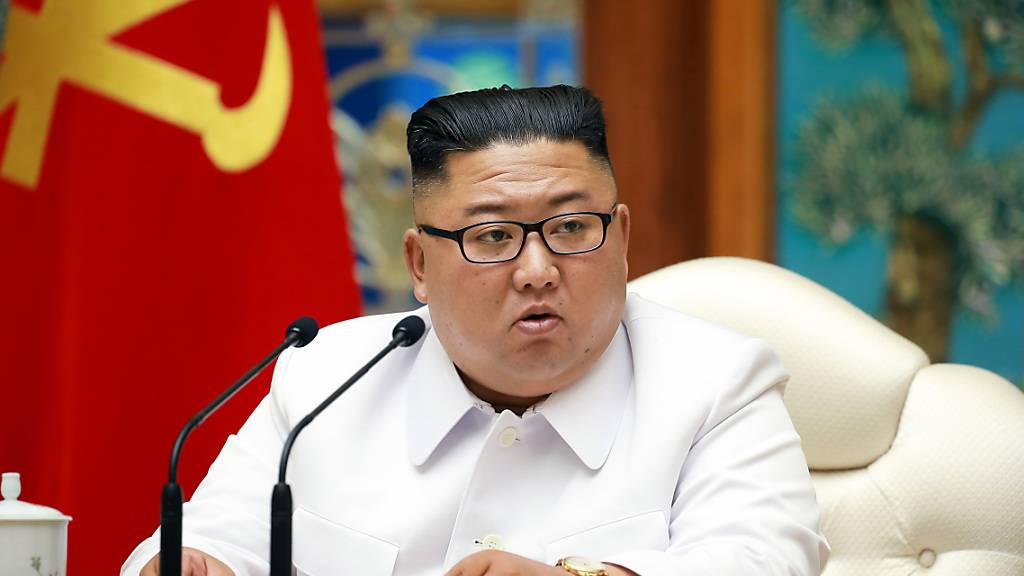 ARCHIV - Auf Vorschlag von Nordkoreas Machthaber Kim Jong Un hat das Politbüro der Arbeiterpartei einen neuen Premierminister ernannt. Foto: -/KCNA via YNA/dpa - ACHTUNG: Nur zur redaktionellen Verwendung im Zusammenhang mit der aktuellen Berichterstattung und nur mit vollständiger Nennung des vorstehenden Credits
