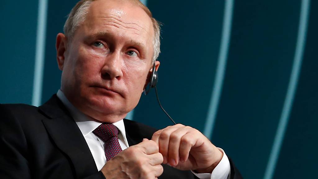 ARCHIV - Wladimir Putin wird nicht am Brics-Gipfel teilnehmen. Foto: Eraldo Peres/AP/dpa