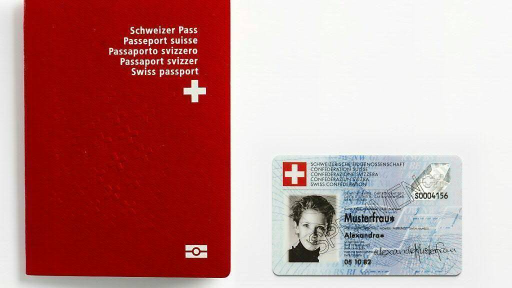 Unter «Heimatort» sollen Aargauerinnen und Aargauer im Pass und auf der ID schon bald beispielsweise «Baden AG (Turgi)» eintragen lassen können. (Archivbild)