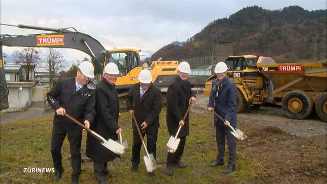 Spatenstich für Sportzentrum Kerenzerberg