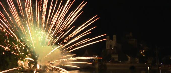 «Es war perfekt» – Feuerwerk begeistert Publikum am Wasserfest Aarburg