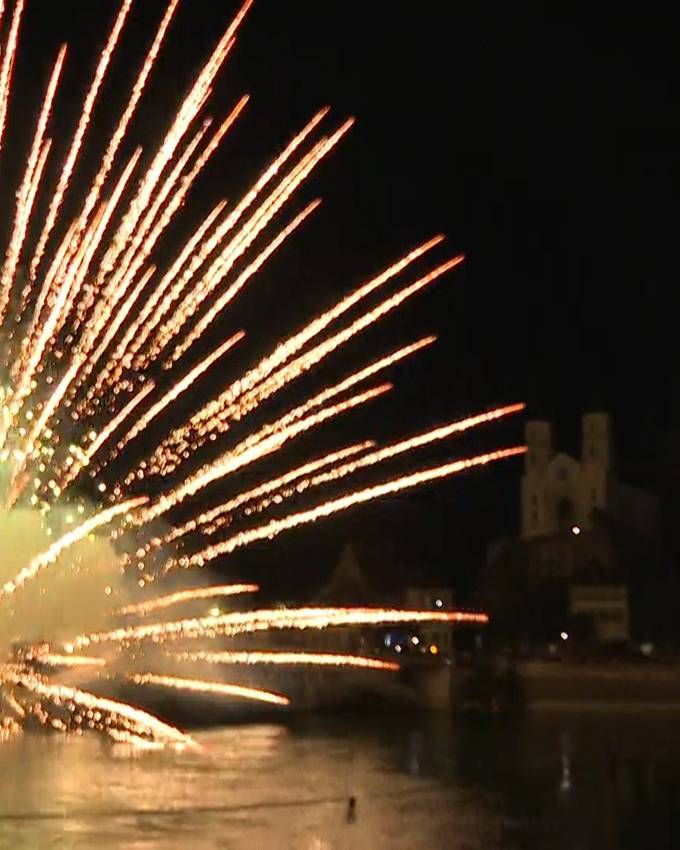 «Es war perfekt» – Feuerwerk begeistert Publikum am Wasserfest Aarburg