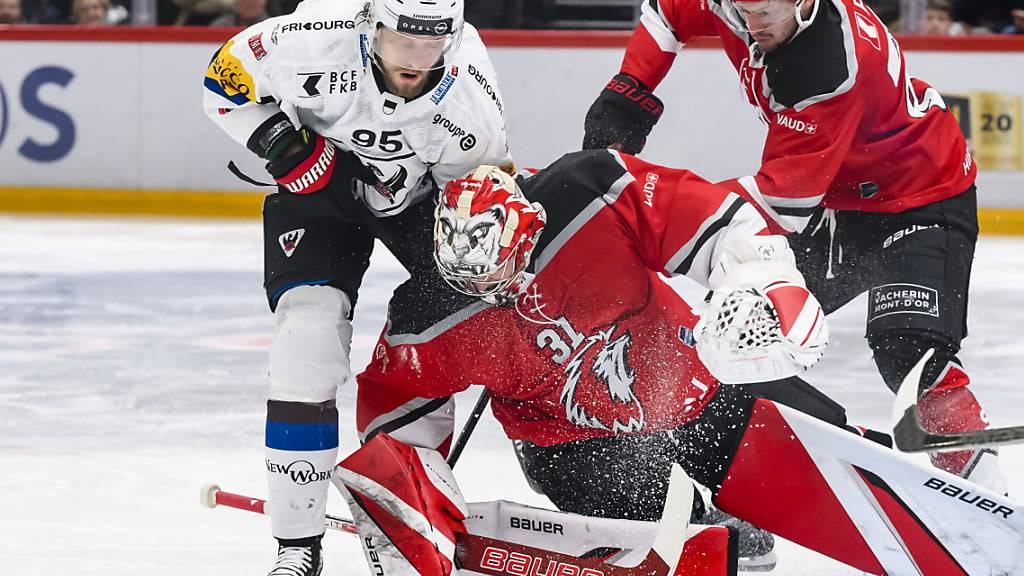 Die Wand, an der die Stürmer von Fribourg-Gottéron immer wieder scheitern: Lausannes Goalie Connor Hughes