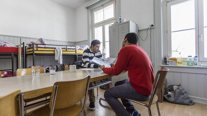 Bald kein Platz mehr? Kanton Bern sucht weitere Asyl-Unterkünfte