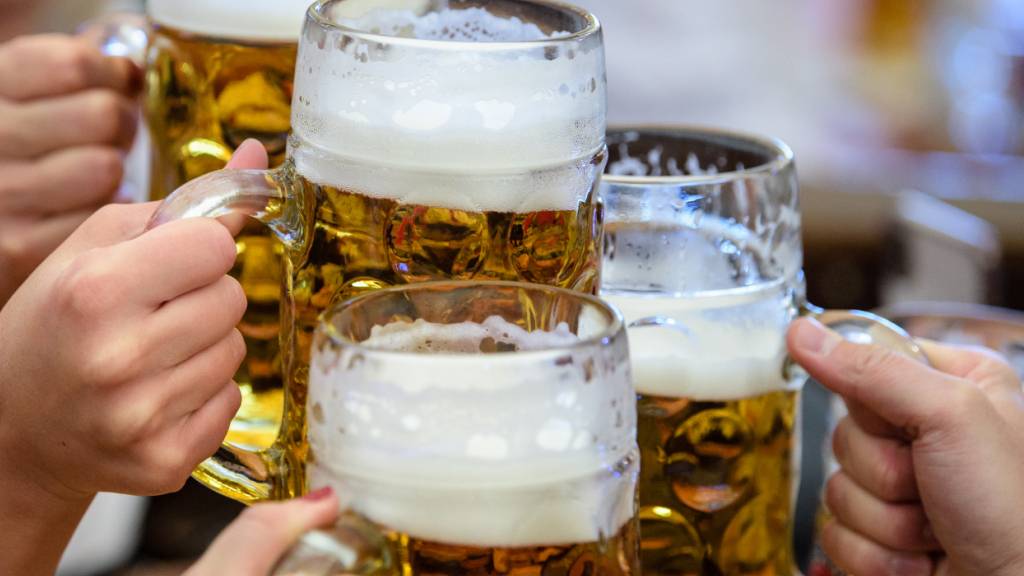 Forschende der ETH Zürich haben sieben Jahre lang an Bierschaum geforscht. (Symbolbild)