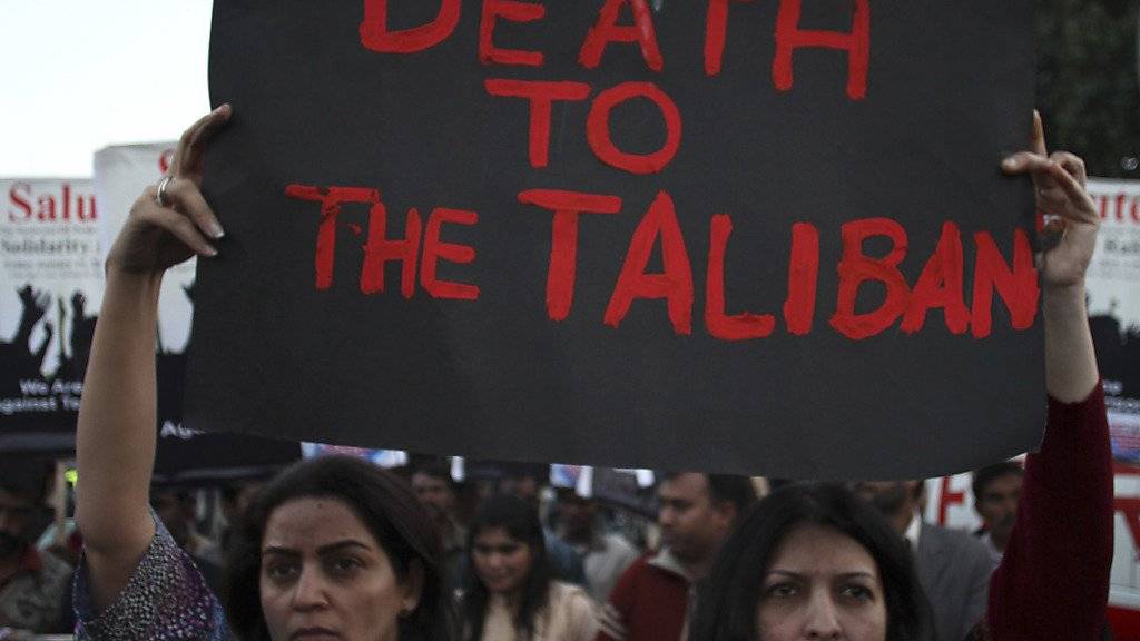 Pakistanische Aktivisten protestieren gegen die Taliban: Ein wichtiger Anführer der Gruppe wurde festgenommen. (Symbolbild)