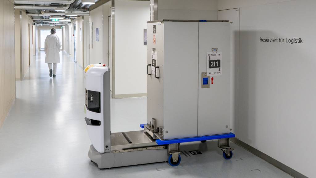 Stadtspital Zürich führt mobile Robotertransporte ein