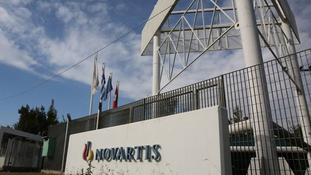 Novartis soll nach den Aussagen von Zeugen den ehemaligen Regierungschef Antonis Samaras und andere griechische Politiker sowie Ärzte bestochen haben. (Archiv)