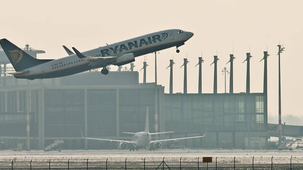 Es geht wieder aufwärts für Ryanair: eine Maschine des Billigfliegers in Deutschland. (Archivbild)