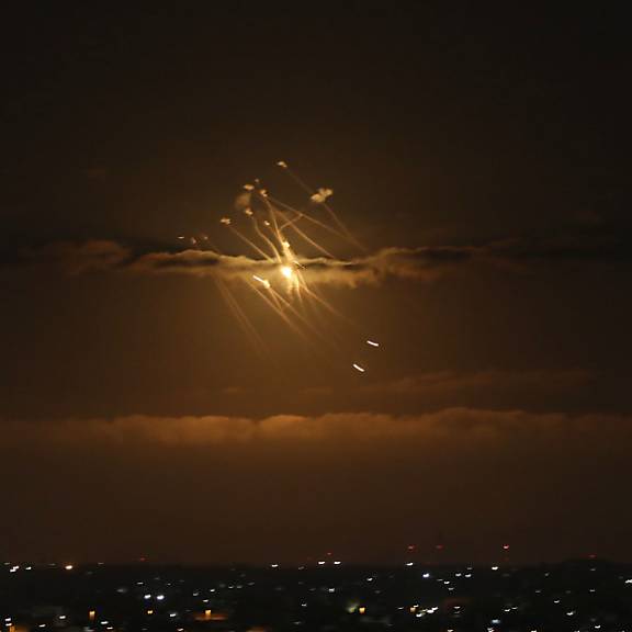 Militante Palästinenser feuern erneut Raketen auf Israel ab