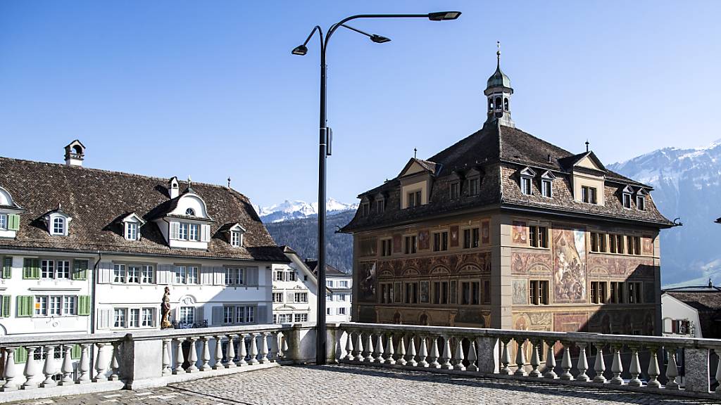 Das Rathaus in Schwyz, in dem auch die Gerichte tagen. (Archivaufnahme)