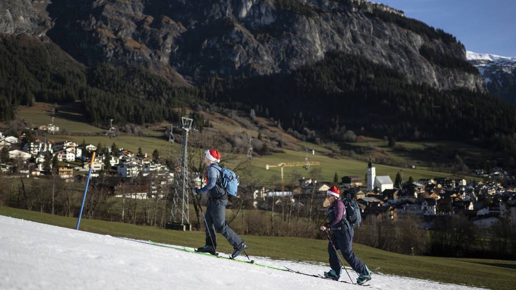 Wintersportler müssen aktuell weit hinauf, um Schnee zu finden.