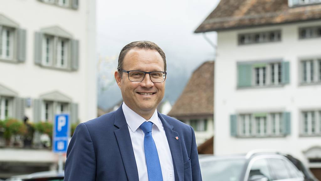 Schwyzer SVP unterstützt FDP-Regierungsratskandidat Damian Meier