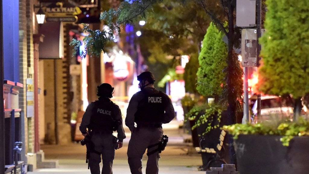Bei einer Schiesserei im kanadischen Toronto sind gemäss der örtlichen Polizei zwei Personen getötet worden. Zahlreiche weitere wurden verletzt.