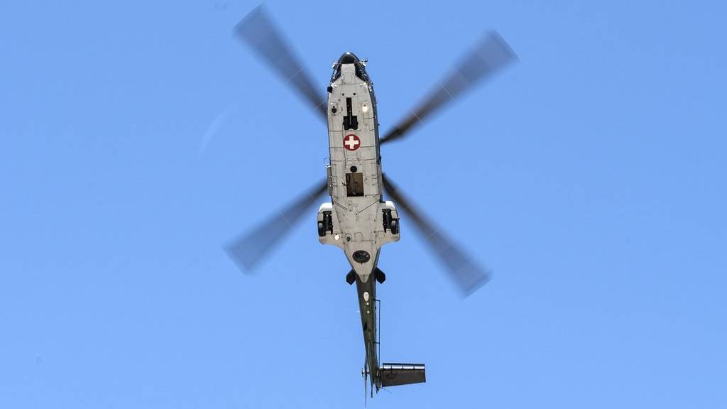 Bei der Suche war auch ein Helikopter der Schweizer Luftwaffe beteiligt. (Symbolbild)
