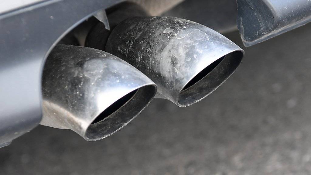 Forschende des PSI haben herausgefunden, dass sich schädliche Stickoxide aus Dieselmotoren durch die passgenaue-Zugabe von Ammoniak effizienter reduzieren lassen. (Symbolbild)