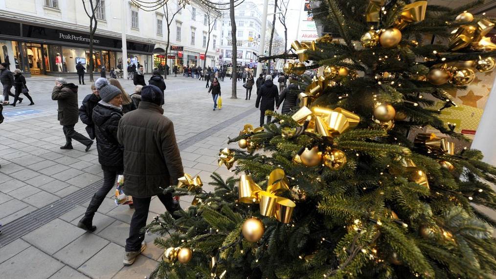Ausländische Weihnachtsgeschenke sind in diesem Jahr besonders beliebt.- Bild: APA