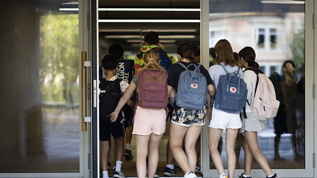 Eine Mehrheit der Stadtzürcher Jugendlichen fühlt sich laut einer Gesundheitsbefragung körperlich und psychisch gut. (Symbolbild)