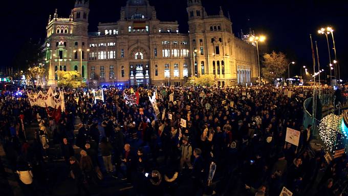 Zehntausende Menschen demonstrieren in Madrid für den Klimaschutz