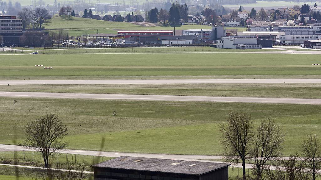 Das Flugplatzareal in Dübendorf wird schrittweise ökologisch aufgewertet und öffentlich zugänglich gemacht. (Archivbild)