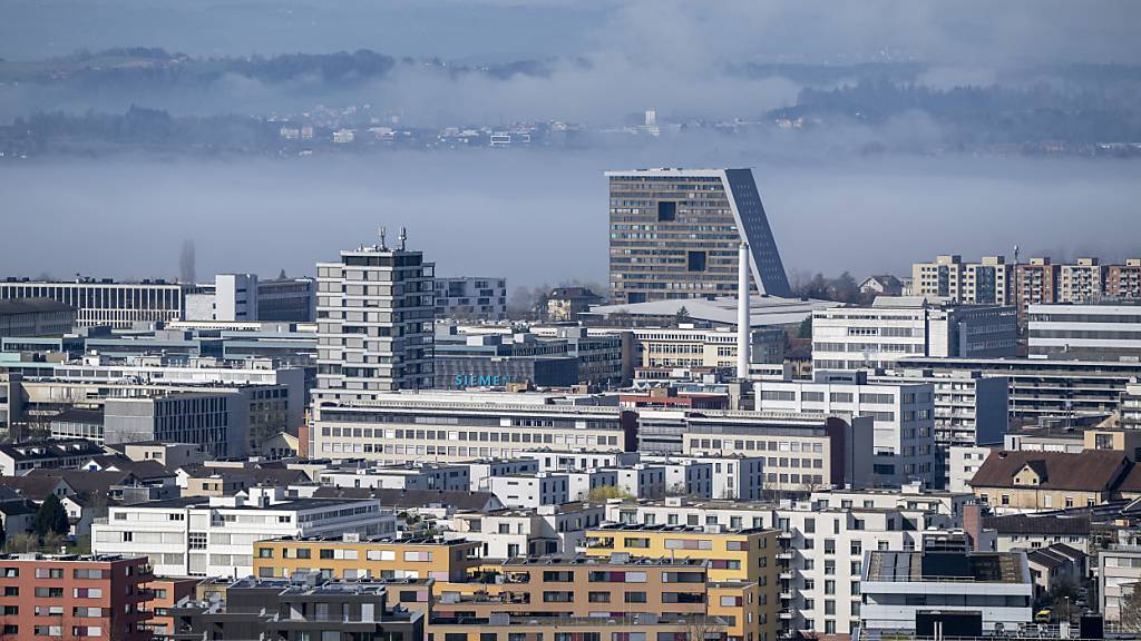 In Zug wird einer der grössten mutmasslichen Betrugsfälle, die sich im Kanton ereignet haben, verhandelt. (Archivaufnahme)