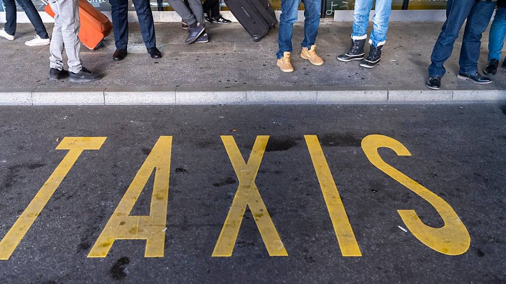 Der Winterthurer Stadtrat hat eine Verordnung zu den öffentlichen Taxistandplätzen erlassen. (Symbolbild)