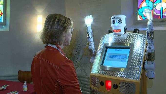 «Gott segne dich»: Roboter BlessU-2 segnet Gläubige