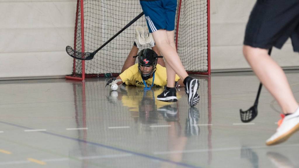 Die Unihockeymatches werden in Sarnen bei der Kantonsschule ausgetragen. (Symbolbild)