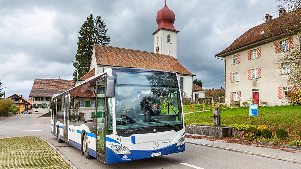 Die Busbetrieb Seetal-Freiamt AG übergibt an die Zuger Verkehrsbetriebe AG.