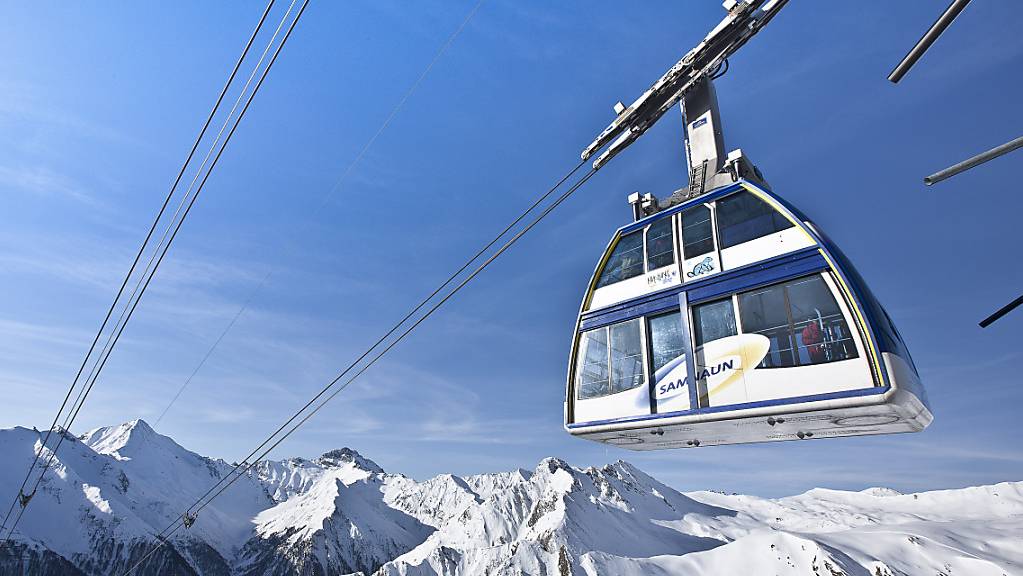 Das zollfreie Samnaun in Graubünden bildet zusammen mit dem österreichischen Ischgl die internationale Silvretta Ski-Arena mit 239 km Pisten und mehr als 40 Transportanlagen. (Archivbild)