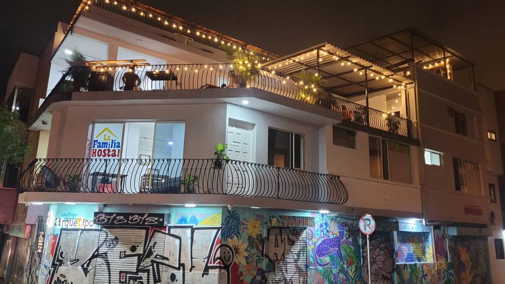 Ostschweizer eröffnen Hostel in Pablo Escobars Heimatstadt: «Es ist wie im Dschungel»