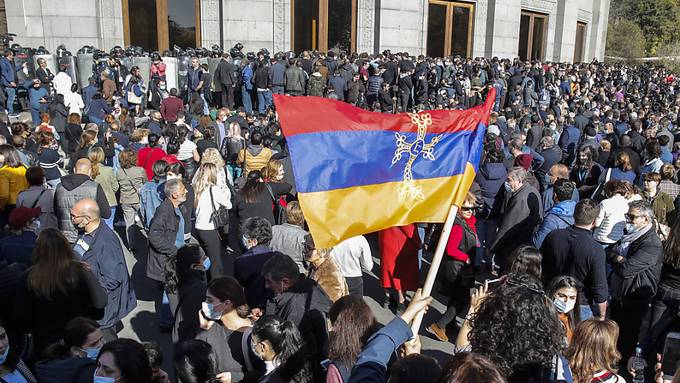 Massenproteste in Armenien gegen Abkommen zu Berg-Karabach
