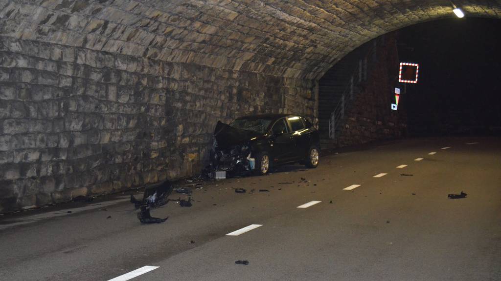 Beim Unfall in Herisau wurde der Lenker verletzt.