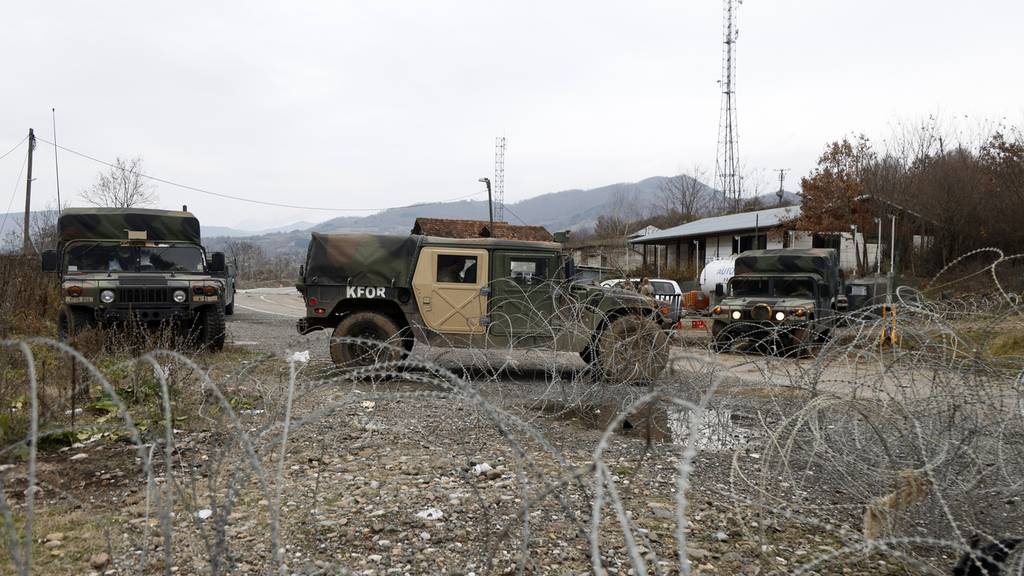 Serbien entsendet Armeechef an die Grenze zum Kosovo