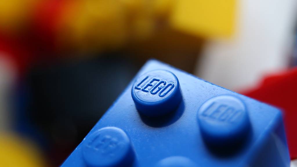 Die Corona-Krise beflügelt den Spielzeughersteller Lego. Zum ersten Mal seit 2017 erreichte das dänische Unternehmen im vergangenen Jahr wieder ein zweistelliges Umsatzwachstum. (Archivbild)
