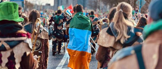 Fasnacht? Luzerner Guuggenmusig an Parade in Irland dabei
