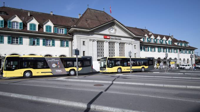 Bus in Thun muss wegen Velo voll auf die Bremsen – mehrere Personen leicht verletzt