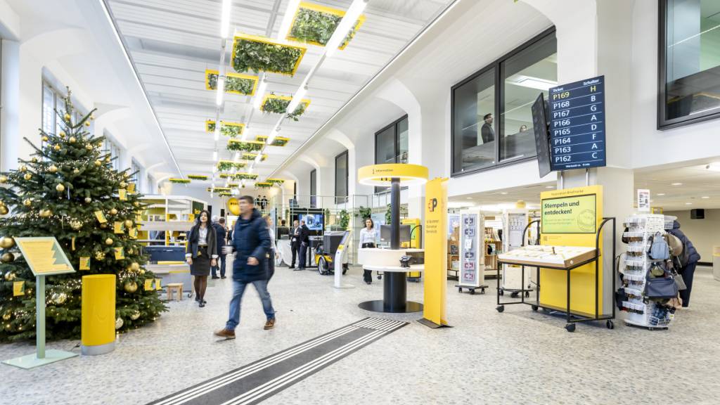 Der Kundenbereich der im Dezember eröffneten neuen Sihlpost in Zürich. (Archivbild)