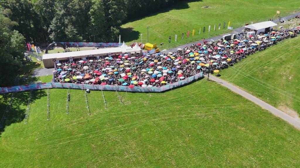 Openair-Auftakt: Hunderte Festivalgänger stürmen das Sittertobel