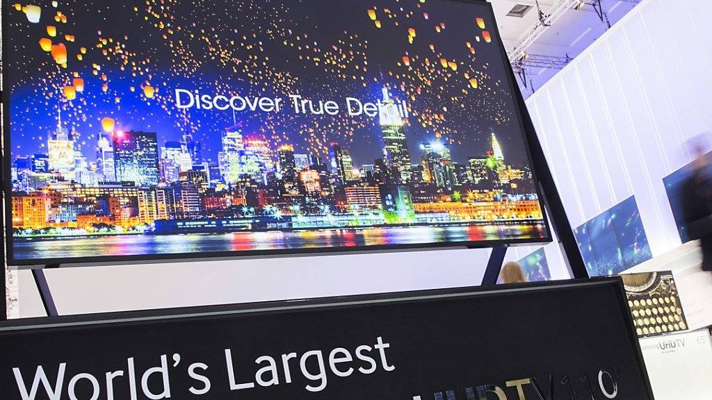 Samsung lancierte bereits 2013 den ersten Fernseher, der Bilder in 4K-Qualität zeigen konnte. TV-Anbieter zeigten sich bislang aber noch zurückhaltend. Mit der neuen Box der Swisscom kommt nun aber Bewegung in den Markt (Archiv).