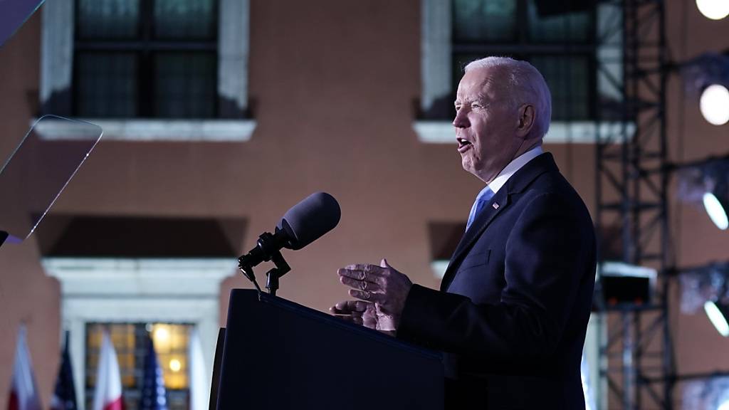 Joe Biden, Präsident der USA, hält eine Rede über den russischen Einmarsch in der Ukraine im Königlichen Schloss. Foto: Evan Vucci/AP/dpa