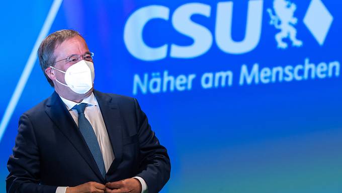 Laschet attackiert SPD und Grüne auf CSU-Parteitag - Scholz im Fokus