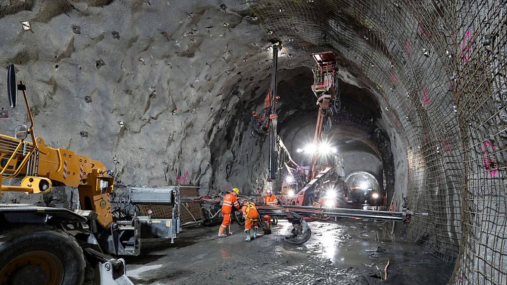 Im dritten Quartal 2024 hat in der Schweiz sowohl die Produktion in der Industrie wie auch im Bau gegenüber den Werten aus dem Vorjahr zugenommen. Dabei sind die Umsätze gestiegen.(Symbolbild)