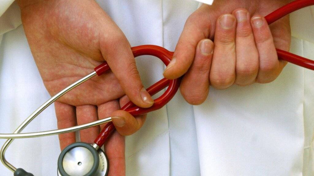Das Tessin verhängt in elf Fachgebieten der ambulanten Versorgung einen Zulassungsstopp.
